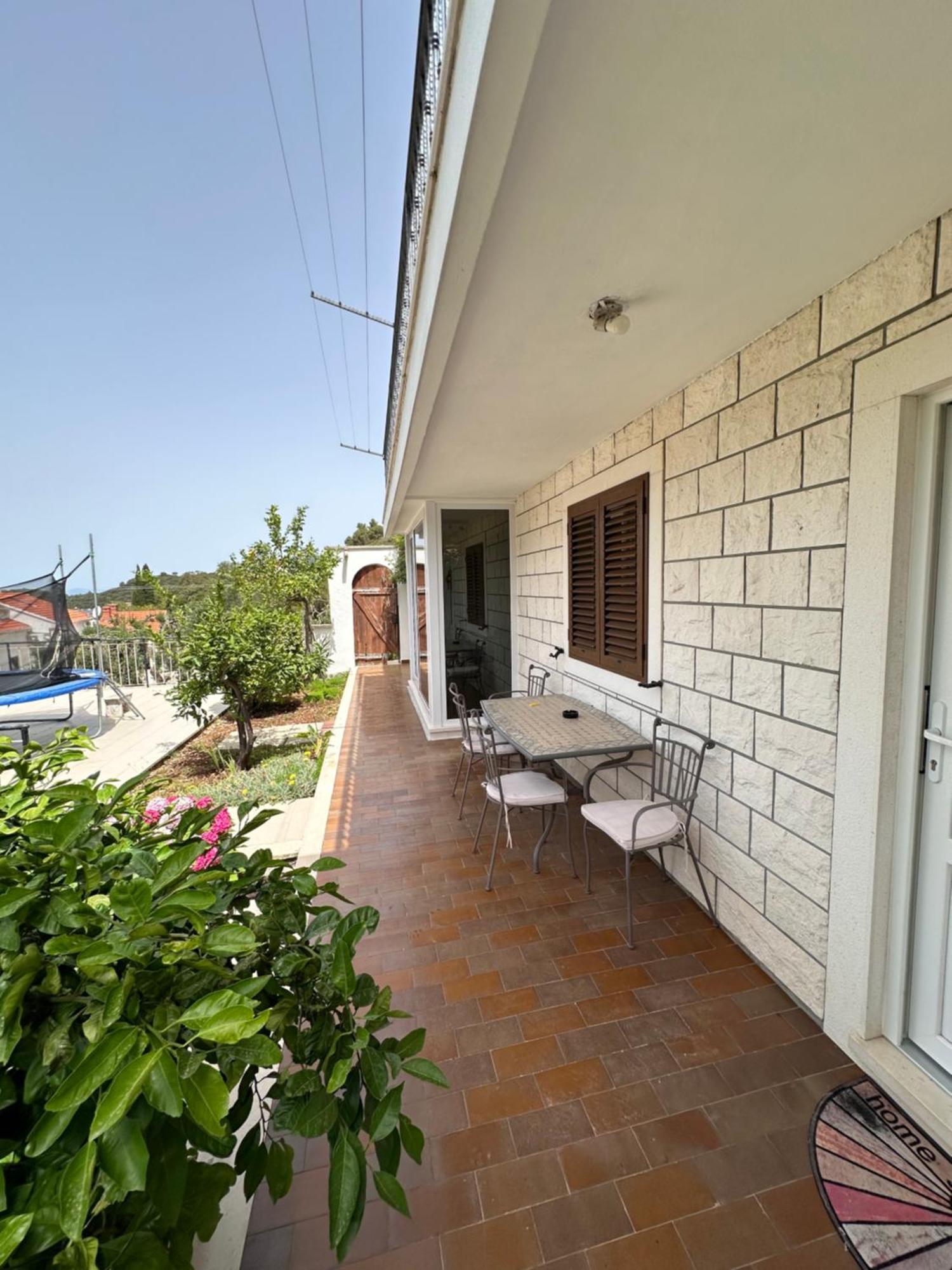 Villa Castello Zrnovo Exterior photo